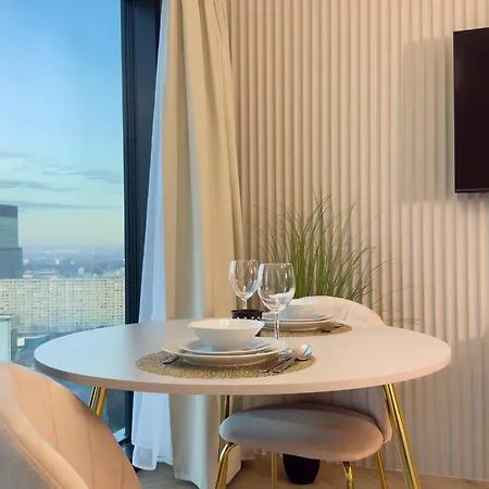 Apartmán Urban Premium Global 25th Floor No 10, Free Garage, Self Check-in, No Deposit *