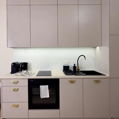 Urban Premium Global 25th Floor No 10, Free Garage, Self Check-in, No Deposit