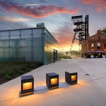 Urban Premium Global 25th Floor No 10, Free Garage, Self Check-in, No Deposit Катовице