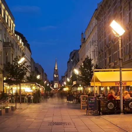 Urban Premium Global 25th Floor No 10, Free Garage, Self Check-in, No Deposit