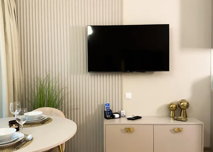 Urban Premium Global 25th Floor No 10, Free Garage, Self Check-in, No Deposit Apartament