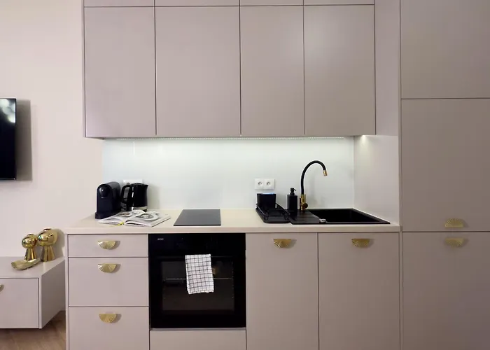 Urban Premium Global 25th Floor No 10, Free Garage, Self Check-in, No Deposit