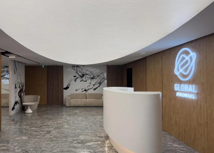 Urban Premium Global 25th Floor No 10, Free Garage, Self Check-in, No Deposit Apartmán *